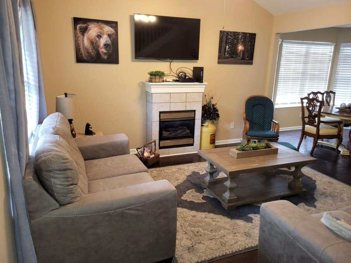 Cozy Pigeon Forge Home W Hot Tub Near River Exteriör bild